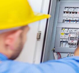 Μετρήσεις σε ηλεκτρικό πίνακα